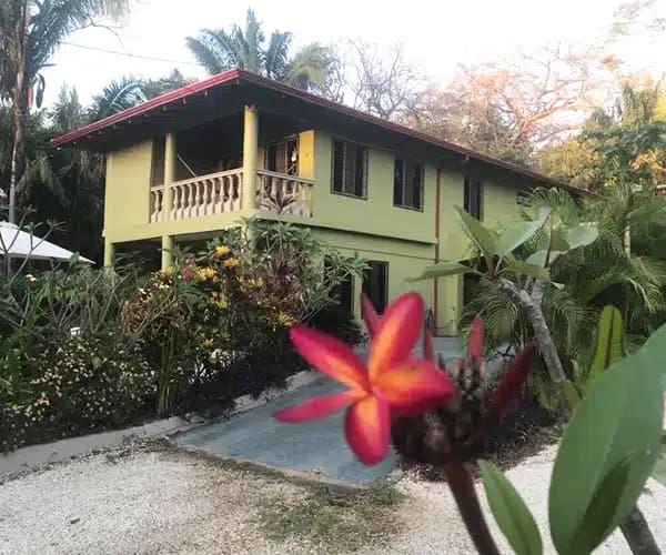 where to stay in playa guiones
