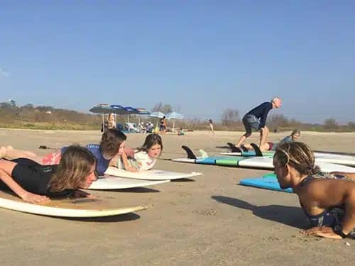 surf lessons guiones