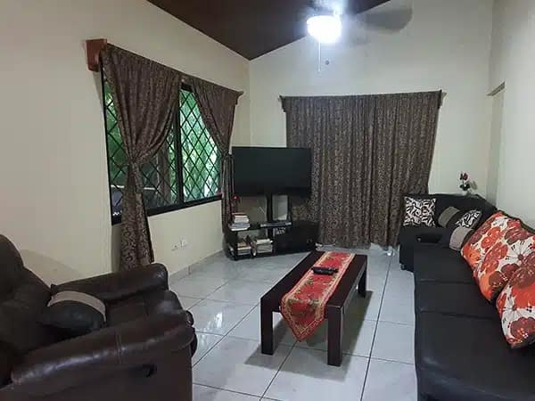 casa ohana living room