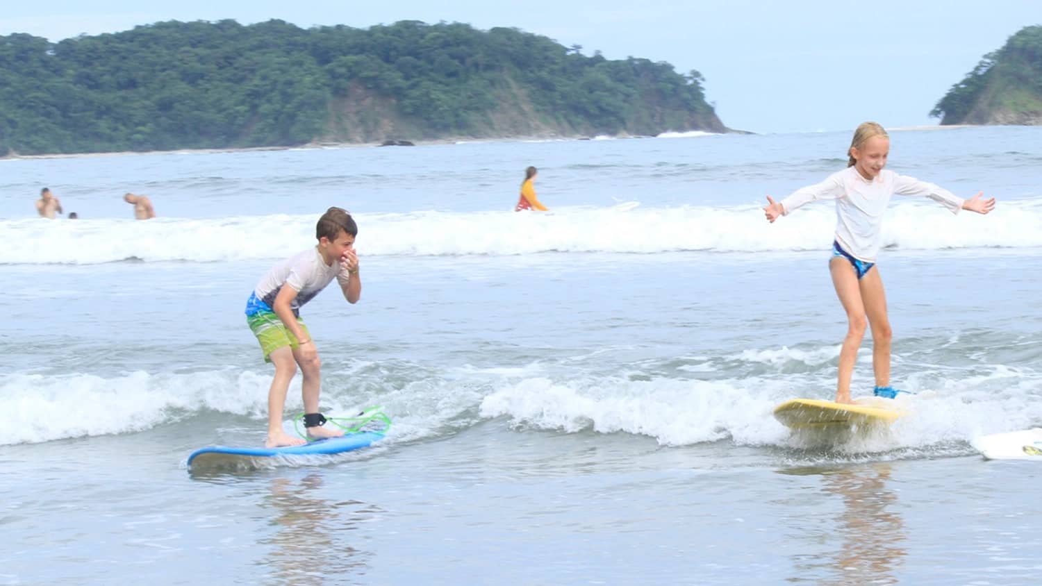 kids learn to surf