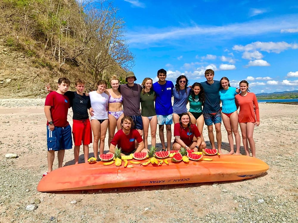 kayak tour isla chora group