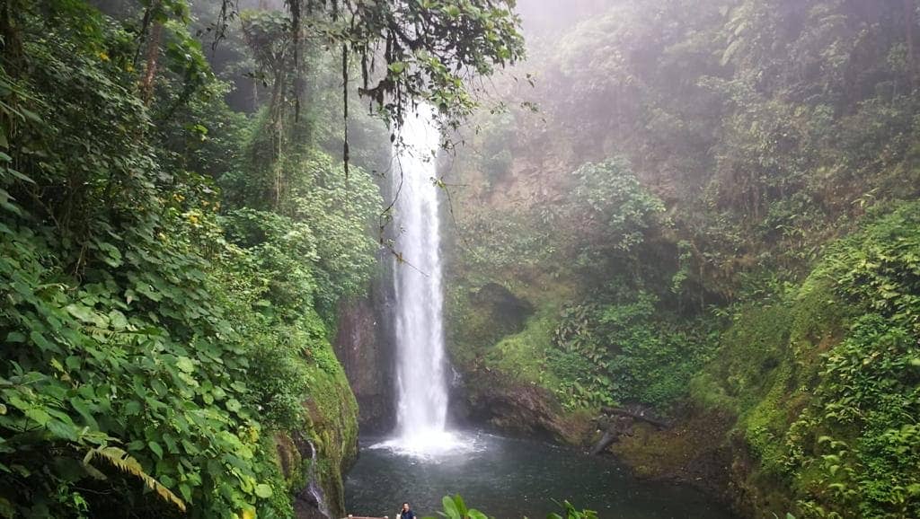 weekend excursion arenal volcano and waterfall