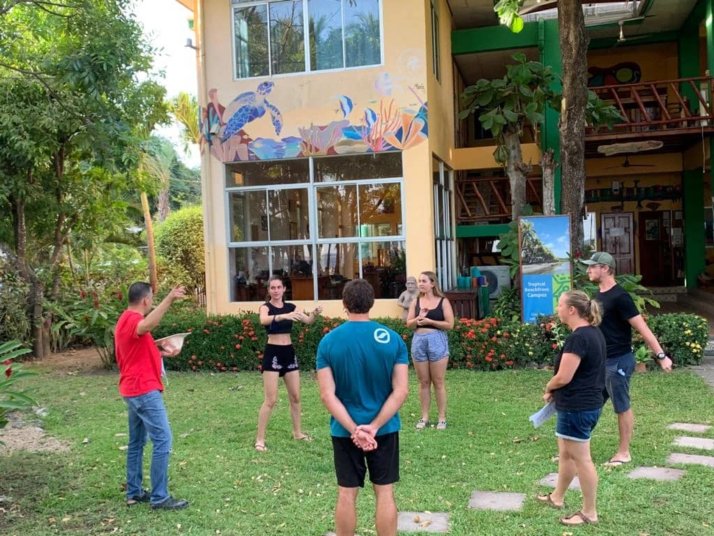 outdoor spanish class samara