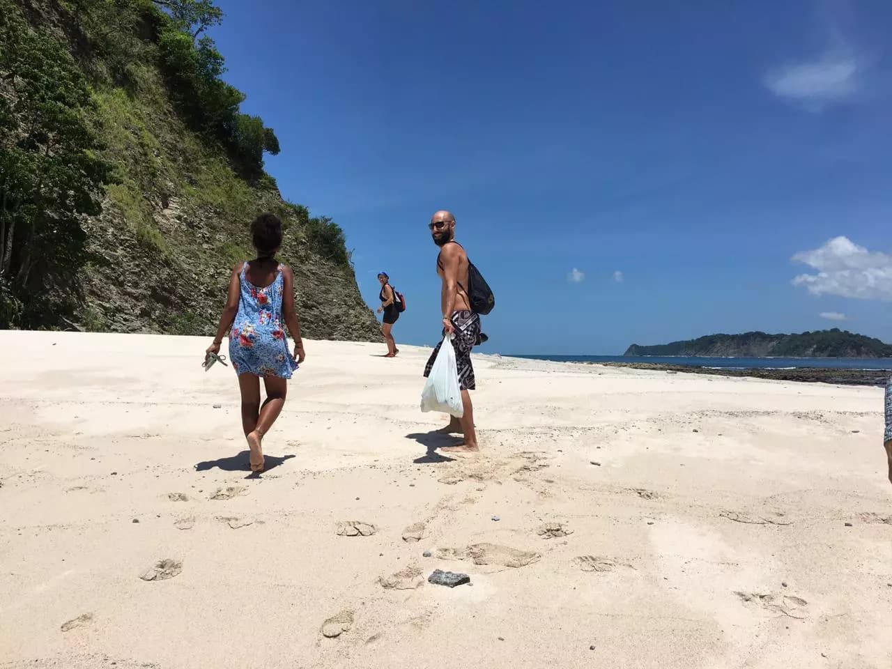 isla chora playa samara