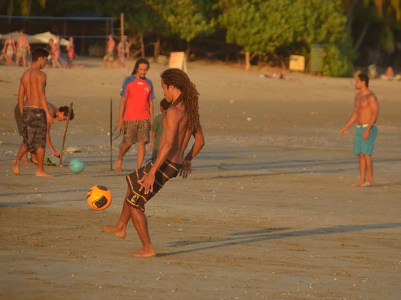 beach soccer in playa samara"